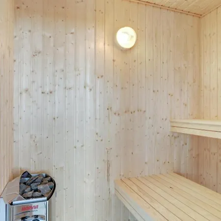 Villavilla 547 - Hostrup Strand, Limfjorden * Spottrup