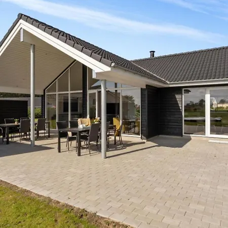 Villavilla 547 - Hostrup Strand, Limfjorden * Spottrup