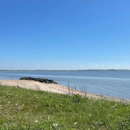 Villavilla 547 - Hostrup Strand, Limfjorden * Spottrup